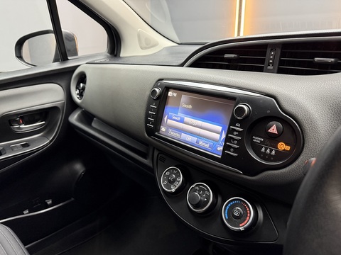 1.5 VVT-i Icon Tech Hatchback 5dr Petrol CVT Euro 6 (111 ps)