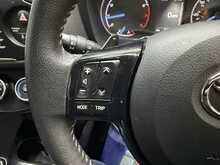 Toyota Yaris 1.5 VVT-i Icon Tech Hatchback 5dr Petrol CVT Euro 6 (111 ps) 