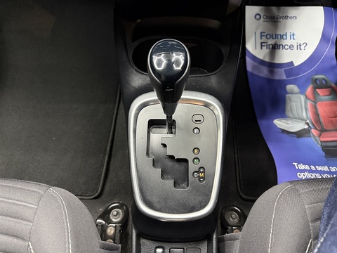 1.5 VVT-i Icon Tech Hatchback 5dr Petrol CVT Euro 6 (111 ps)