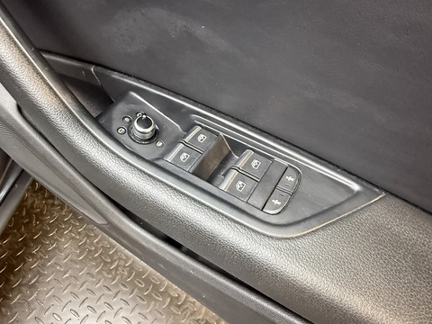 2.0 TDI S line Saloon 4dr Diesel S Tronic Euro 6 (s/s) (150 ps)