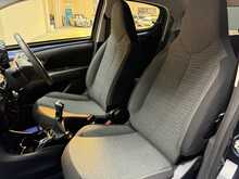 Citroen C1 1.2 PureTech Flair Hatchback 5dr Petrol Manual Euro 6 (82 ps) 