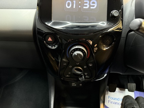1.2 PureTech Flair Hatchback 5dr Petrol Manual Euro 6 (82 ps)