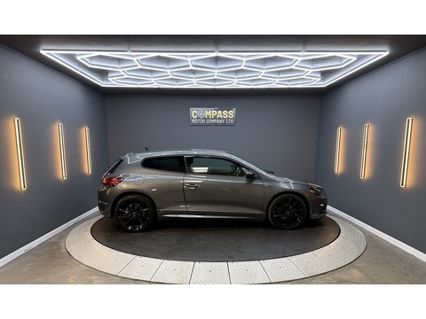 2.0 TDI BlueMotion Tech R-Line Hatchback 3dr Diesel Manual Euro 5 (s/s) (Leather, Nav) (140 ps)