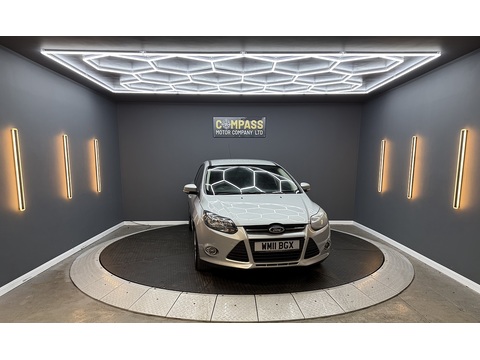 1.6 Zetec Hatchback 5dr Petrol Manual Euro 5 (125 ps)