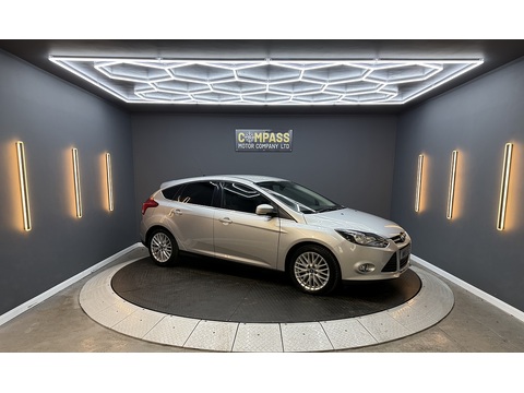 1.6 Zetec Hatchback 5dr Petrol Manual Euro 5 (125 ps)