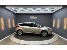 Ford Focus 1.6 Zetec Hatchback 5dr Petrol Manual Euro 5 (125 ps) 