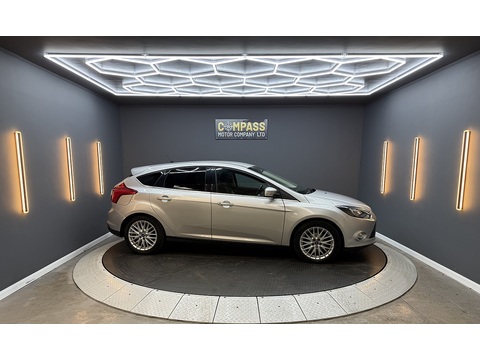 1.6 Zetec Hatchback 5dr Petrol Manual Euro 5 (125 ps)