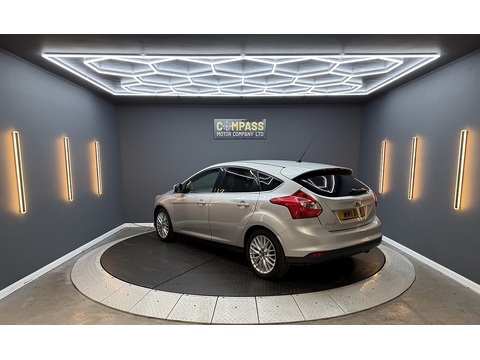 1.6 Zetec Hatchback 5dr Petrol Manual Euro 5 (125 ps)