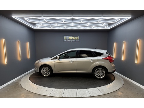 1.6 Zetec Hatchback 5dr Petrol Manual Euro 5 (125 ps)