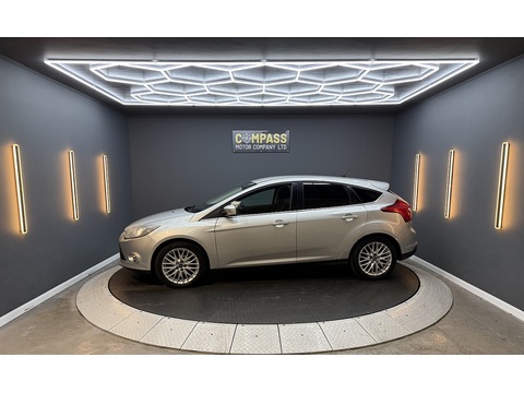 1.6 Zetec Hatchback 5dr Petrol Manual Euro 5 (125 ps)