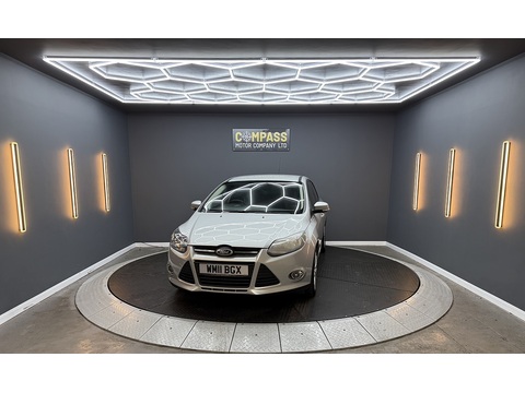 1.6 Zetec Hatchback 5dr Petrol Manual Euro 5 (125 ps)