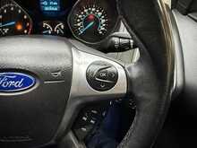 Ford Focus 1.6 Zetec Hatchback 5dr Petrol Manual Euro 5 (125 ps) 