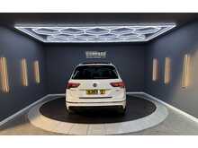 Volkswagen Tiguan 2.0 TSI R-Line SUV 5dr Petrol DSG 4Motion Euro 6 (s/s) (180 ps) 