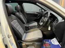 Volkswagen Tiguan 2.0 TSI R-Line SUV 5dr Petrol DSG 4Motion Euro 6 (s/s) (180 ps) 