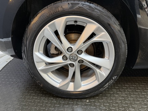 1.2 Turbo SRi Hatchback 5dr Petrol Manual Euro 6 (s/s) (145 ps)