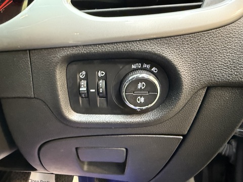 1.2 Turbo SRi Hatchback 5dr Petrol Manual Euro 6 (s/s) (145 ps)