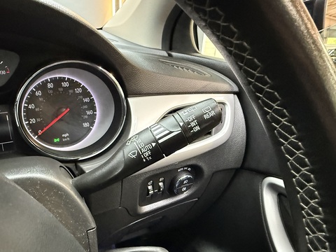 1.2 Turbo SRi Hatchback 5dr Petrol Manual Euro 6 (s/s) (145 ps)