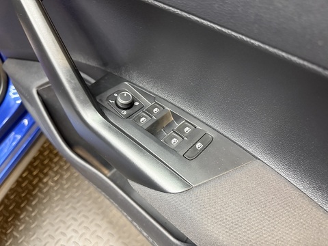 1.0 TSI R-Line Hatchback 5dr Petrol Manual Euro 6 (s/s) (95 ps)