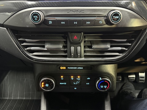 1.5 EcoBlue ST-Line Hatchback 5dr Diesel Manual Euro 6 (s/s) (120 ps)