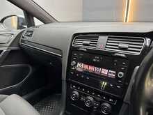 Volkswagen Golf TSI BlueMotion Tech R 