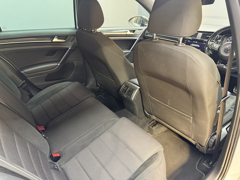 2.0 TSI R Hatchback 5dr Petrol DSG 4Motion Euro 6 (s/s) (300 ps)
