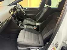 Volkswagen Golf 2.0 TSI R Hatchback 5dr Petrol DSG 4Motion Euro 6 (s/s) (300 ps) 