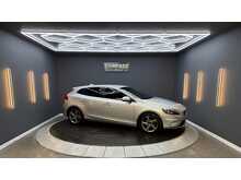 Volvo V40 1.6 D2 R-Design Nav Hatchback 5dr Diesel Manual Euro 5 (s/s) (115 ps) 
