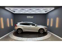 Volvo V40 1.6 D2 R-Design Nav Hatchback 5dr Diesel Manual Euro 5 (s/s) (115 ps) 