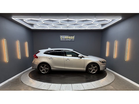 1.6 D2 R-Design Nav Hatchback 5dr Diesel Manual Euro 5 (s/s) (115 ps)
