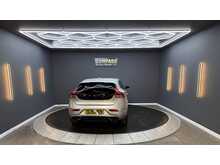 Volvo V40 1.6 D2 R-Design Nav Hatchback 5dr Diesel Manual Euro 5 (s/s) (115 ps) 