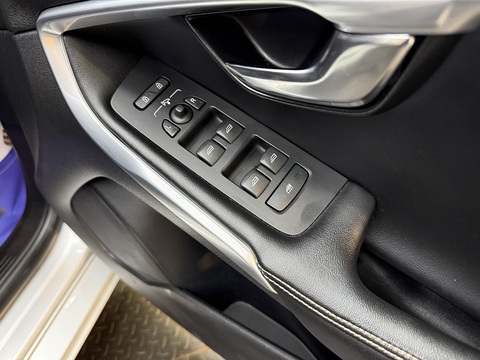 1.6 D2 R-Design Nav Hatchback 5dr Diesel Manual Euro 5 (s/s) (115 ps)