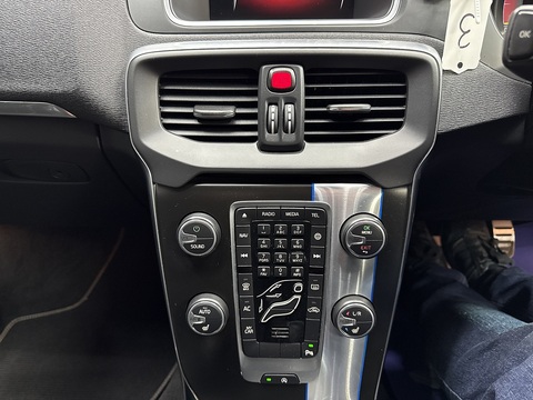 1.6 D2 R-Design Nav Hatchback 5dr Diesel Manual Euro 5 (s/s) (115 ps)