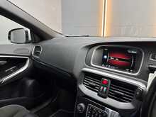 Volvo V40 1.6 D2 R-Design Nav Hatchback 5dr Diesel Manual Euro 5 (s/s) (115 ps) 