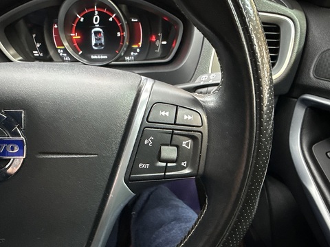 1.6 D2 R-Design Nav Hatchback 5dr Diesel Manual Euro 5 (s/s) (115 ps)