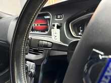 Volvo V40 1.6 D2 R-Design Nav Hatchback 5dr Diesel Manual Euro 5 (s/s) (115 ps) 