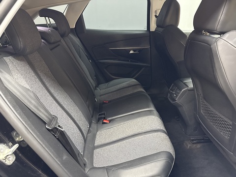 1.5 BlueHDi Allure SUV 5dr Diesel EAT Euro 6 (s/s) (130 ps)