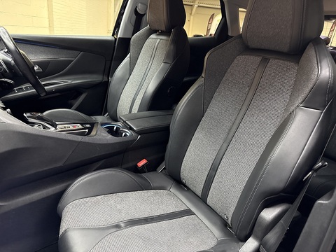 1.5 BlueHDi Allure SUV 5dr Diesel EAT Euro 6 (s/s) (130 ps)