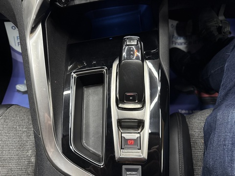 1.5 BlueHDi Allure SUV 5dr Diesel EAT Euro 6 (s/s) (130 ps)