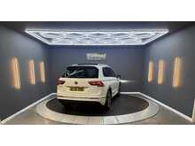 Volkswagen Tiguan 2.0 TDI R-Line Tech SUV 5dr Diesel DSG Euro 6 (s/s) (150 ps) 