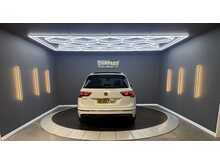 Volkswagen Tiguan 2.0 TDI R-Line Tech SUV 5dr Diesel DSG Euro 6 (s/s) (150 ps) 