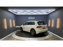 Volkswagen Tiguan 2.0 TDI R-Line Tech SUV 5dr Diesel DSG Euro 6 (s/s) (150 ps) 