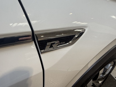 2.0 TDI R-Line Tech SUV 5dr Diesel DSG Euro 6 (s/s) (150 ps)