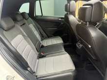 Volkswagen Tiguan 2.0 TDI R-Line Tech SUV 5dr Diesel DSG Euro 6 (s/s) (150 ps) 
