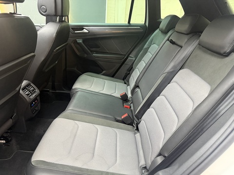 2.0 TDI R-Line Tech SUV 5dr Diesel DSG Euro 6 (s/s) (150 ps)