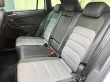 Volkswagen Tiguan 2.0 TDI R-Line Tech SUV 5dr Diesel DSG Euro 6 (s/s) (150 ps) 