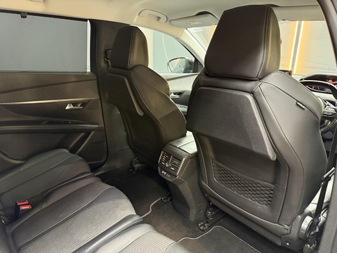 1.5 BlueHDi Allure Premium SUV 5dr Diesel EAT Euro 6 (s/s) (130 ps)