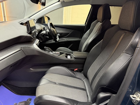 1.5 BlueHDi Allure Premium SUV 5dr Diesel EAT Euro 6 (s/s) (130 ps)