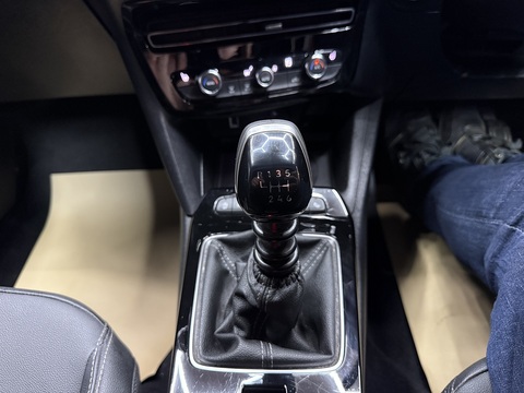 1.2 Turbo Ultimate SUV 5dr Petrol Manual Euro 6 (s/s) (136 ps)