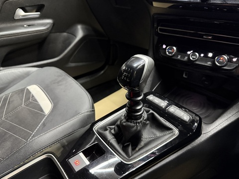 1.2 Turbo Ultimate SUV 5dr Petrol Manual Euro 6 (s/s) (136 ps)