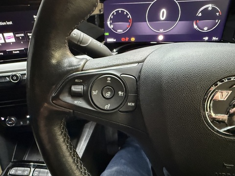 1.2 Turbo Ultimate SUV 5dr Petrol Manual Euro 6 (s/s) (136 ps)